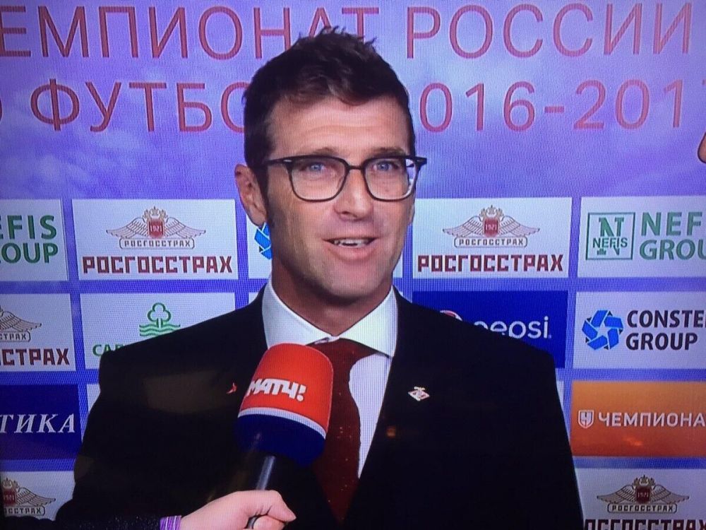姆巴佩受到的一个压力来自法国政府，他们希望2030世界杯决赛不是在伯纳乌而是在摩洛哥举行。